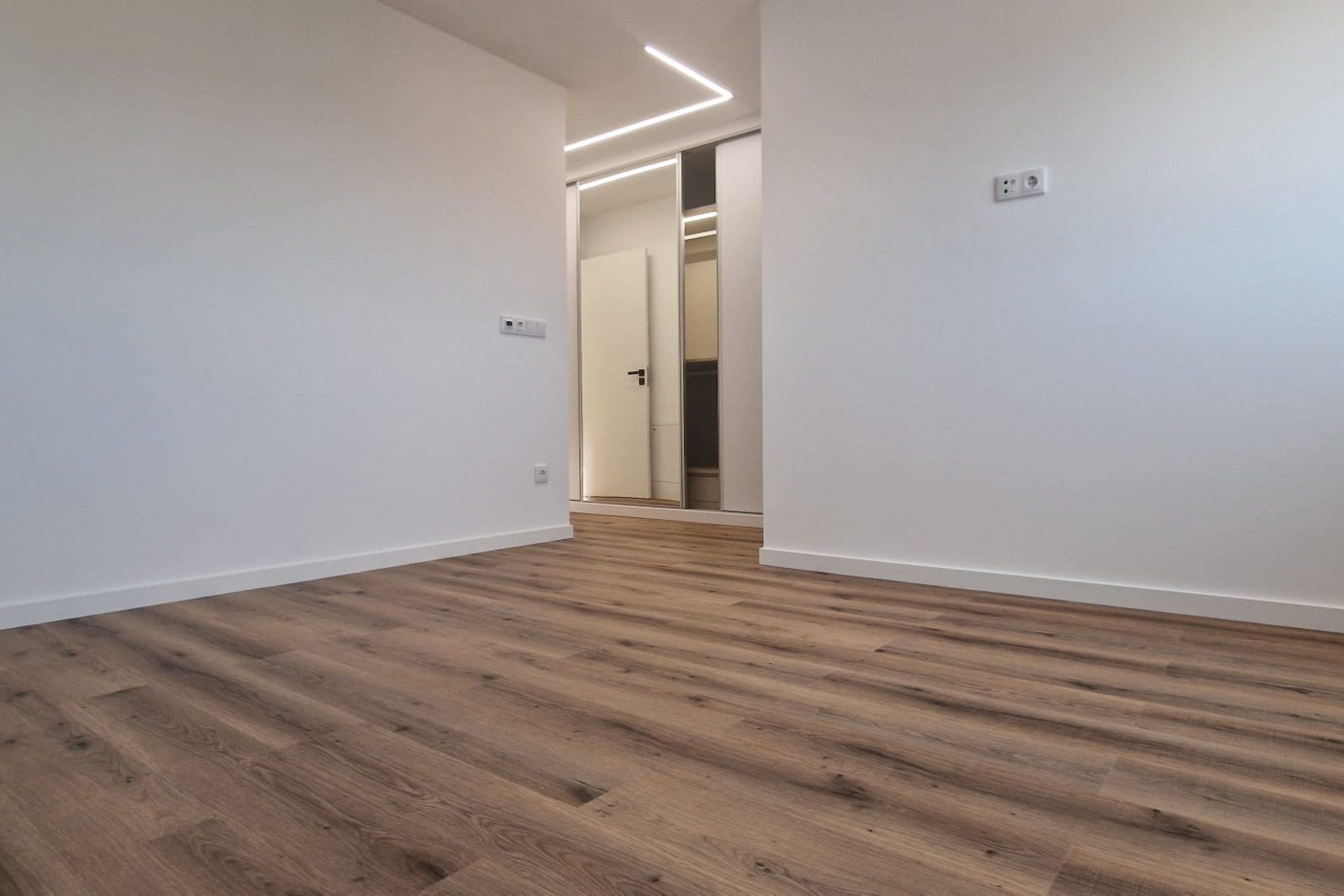 WhatsApp Image 2025-10-10 at 10.54.47 (4)