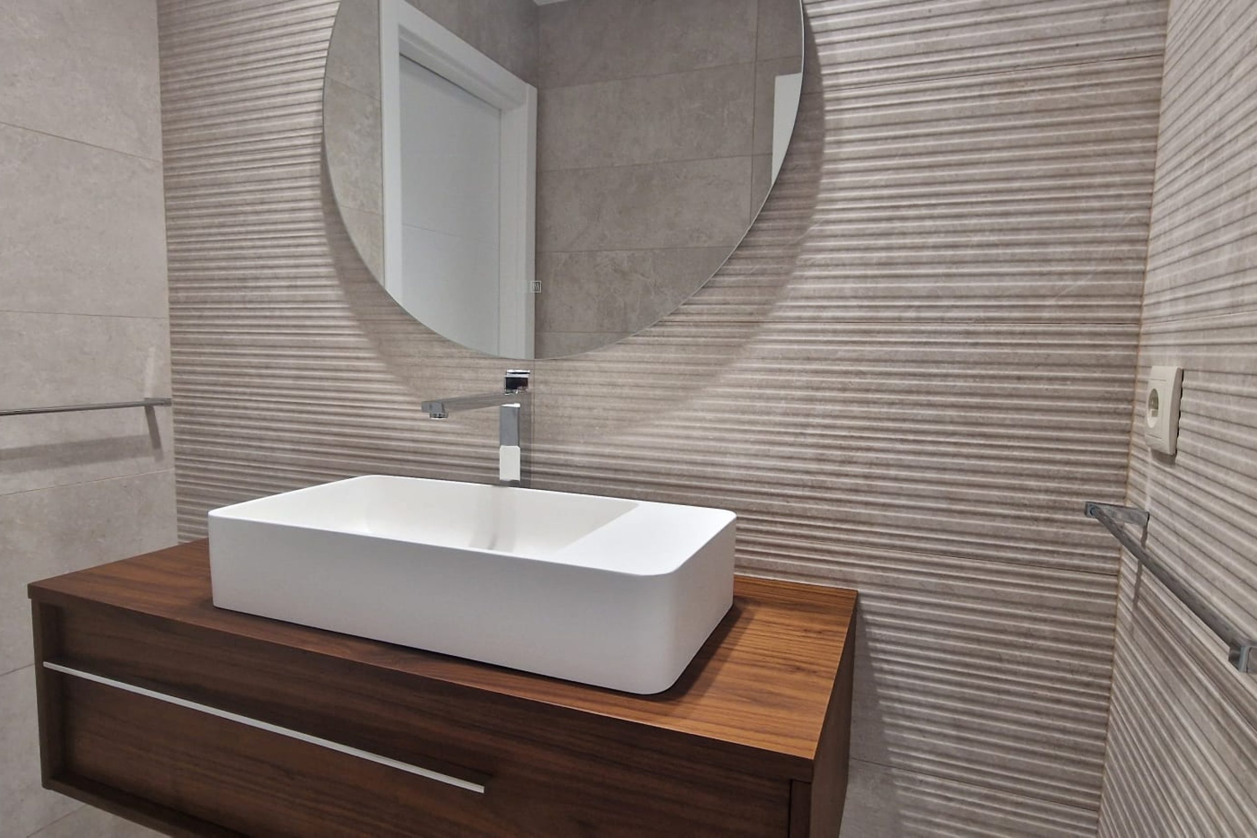 WhatsApp Image 2025-10-10 at 10.54.48 (2)